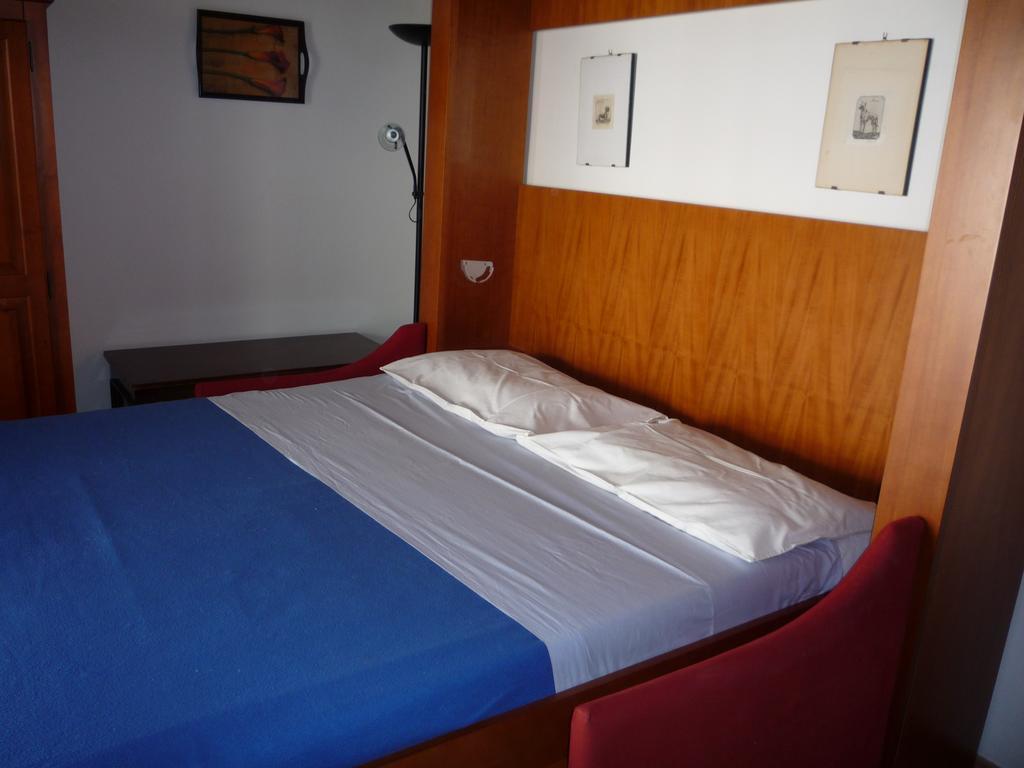 4roomsrelax
